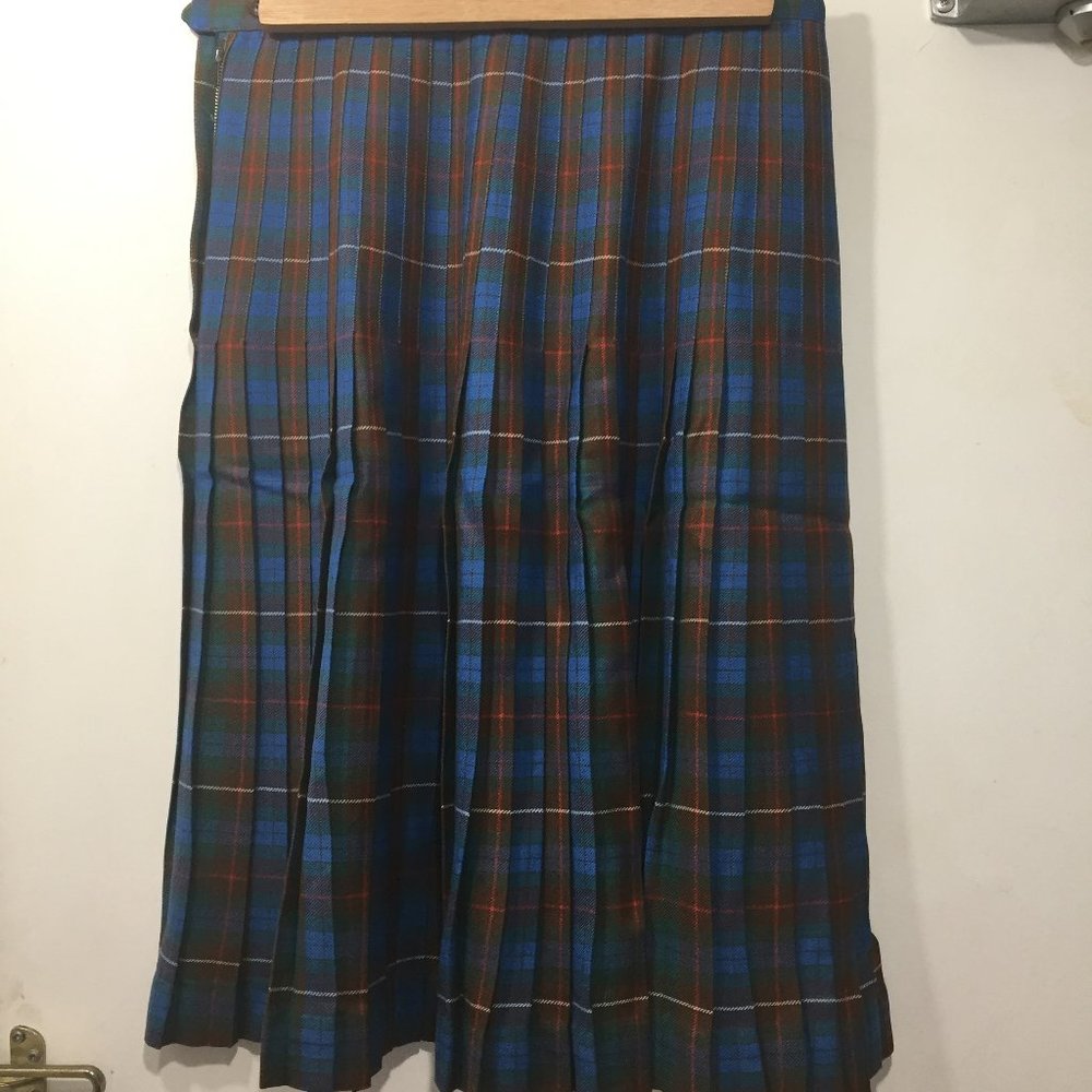 VINTAGE HIGHLAND QEEN PLEATED PLAID SKIRTS SIZE S